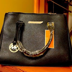 NWT Michael Kors Hamilton bag